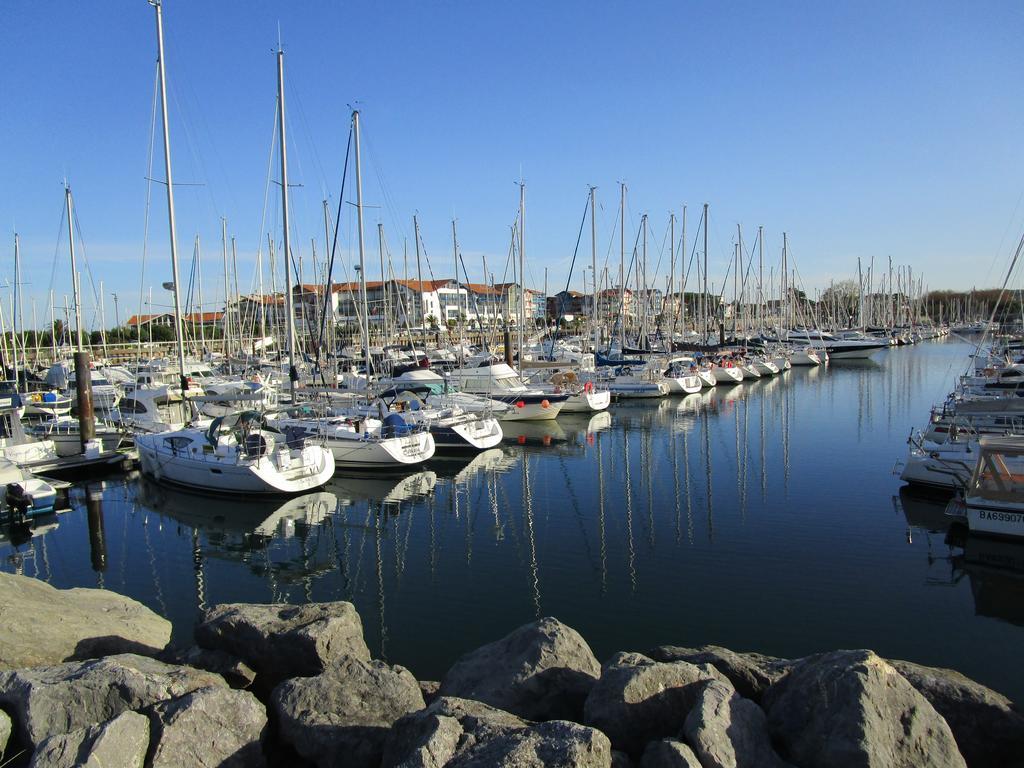 Appartement Bigarena Hendaye Bagian luar foto